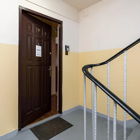 Bukowska Apartment *